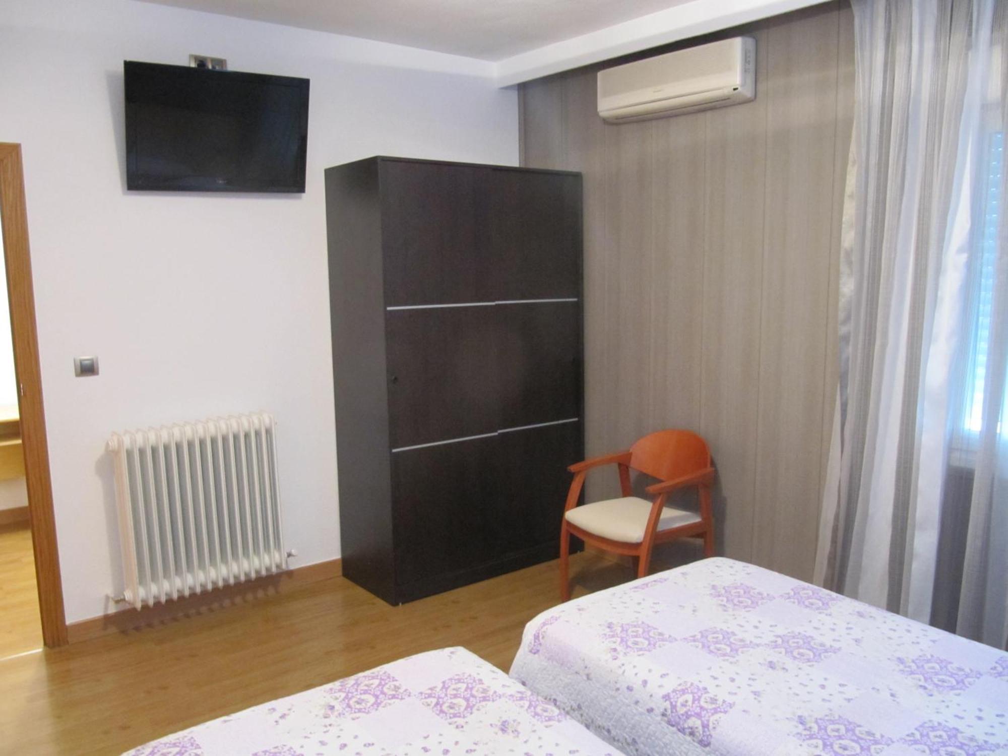 Hotel Corona De Castilla Villares de la Reina Zewnętrze zdjęcie