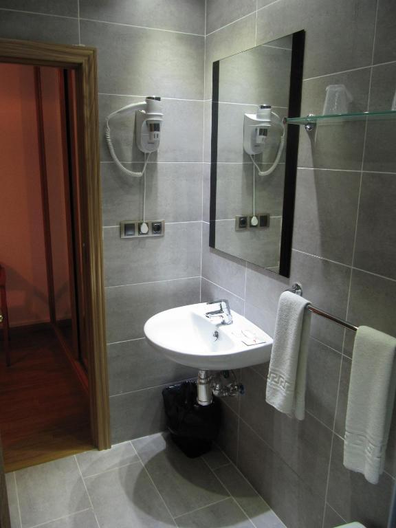 Hotel Corona De Castilla Villares de la Reina Zewnętrze zdjęcie