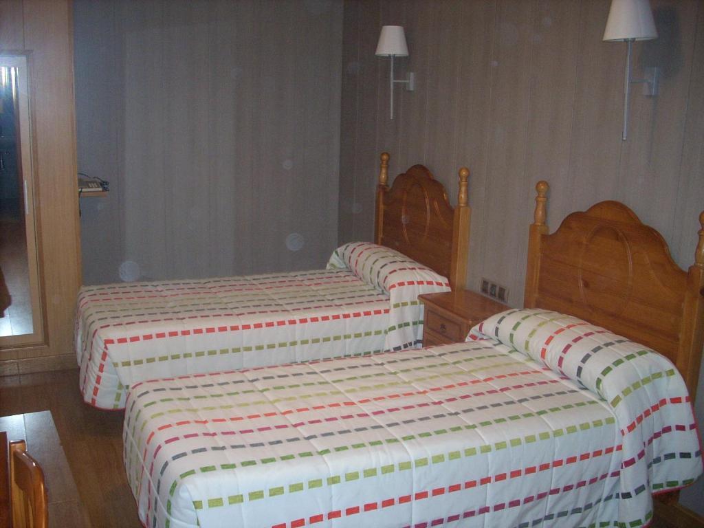 Hotel Corona De Castilla Villares de la Reina Zewnętrze zdjęcie